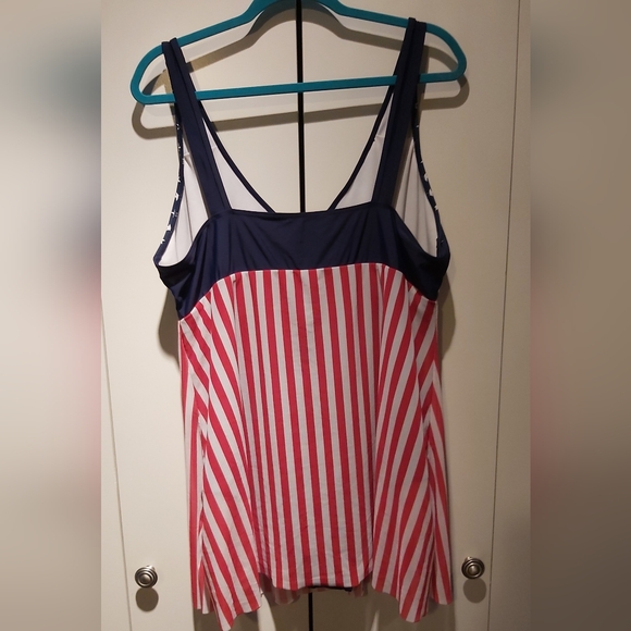 American Flag Plus Size Swimsuit Swimdress - Picture 5 of 6
